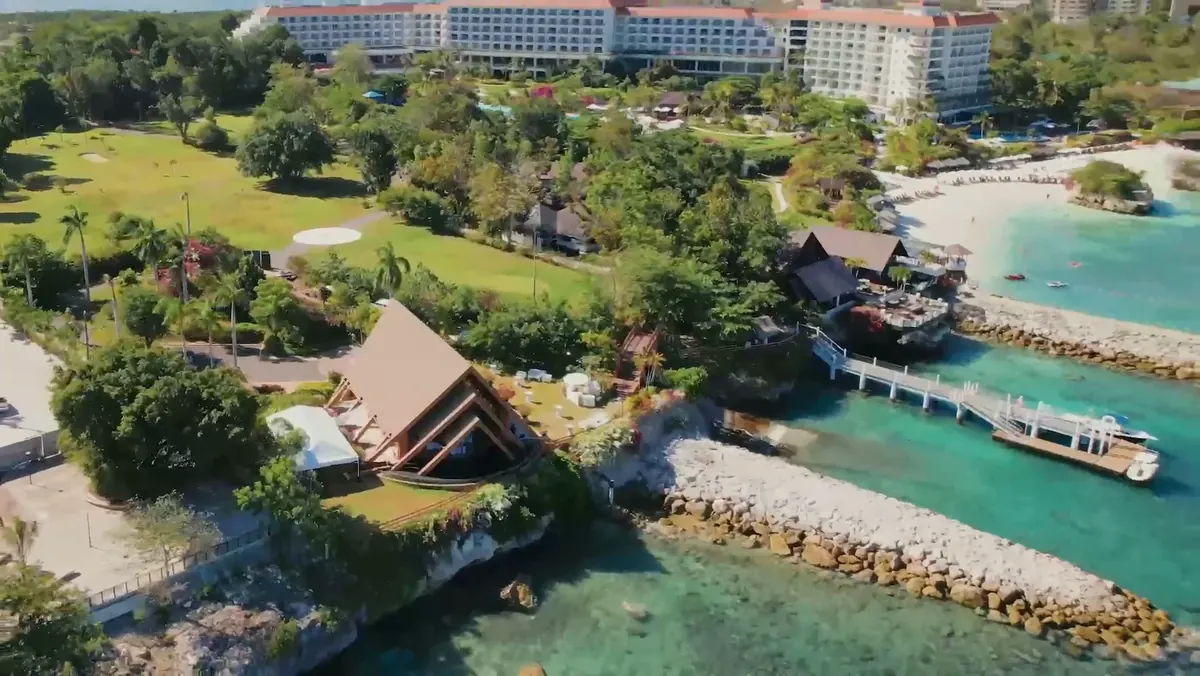 Shangri-La Mactan from the air: the Ocean Pavilion, the jetty and the resort beyond
